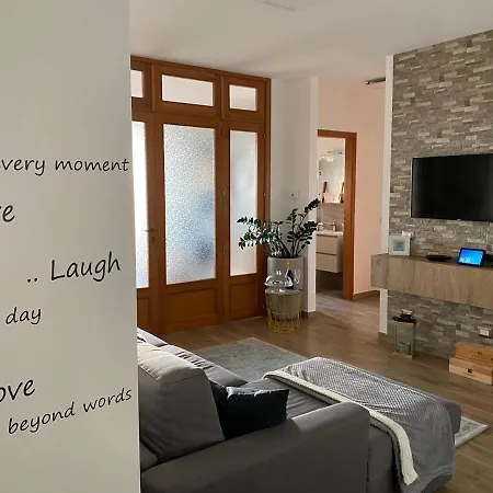 Gallery 123 Luxury