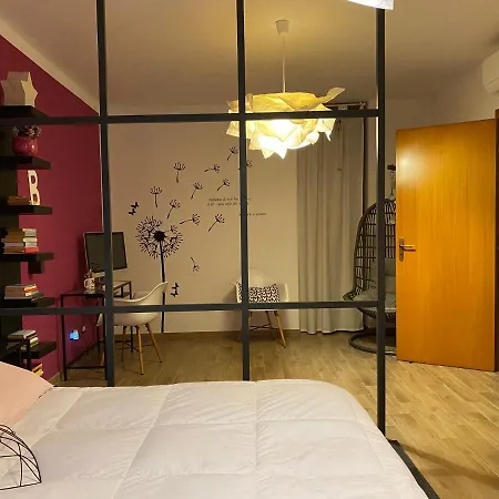 Gallery 123 Luxury Guest house
