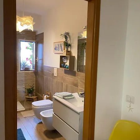 Gallery 123 Luxury Guest house *